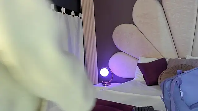 KatherineGomez online show from 15, 4, 2026