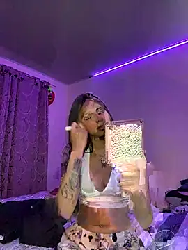 Snapshot of Hilary_pinkk chatting on 2, 3, 2025 Hilary pinkk online show from 2, 3, 2025