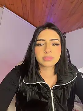 Hilary pinkk online show from 3, 4, 2026