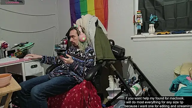 tallnerdyguy online show from 21, 11, 2025