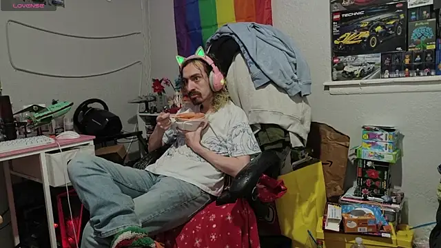 tallnerdyguy online show from 14, 5, 2026