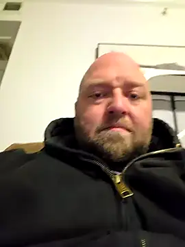 Snapshot of Strong_Bear89 chatting on 11, 2, 2025 Strong Bear89 online show from 11, 2, 2025