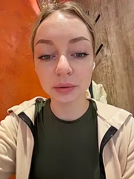 Snapshot of melissa_grr chatting on 27, 5, 2026 melissa grr online show from 27, 5, 2026