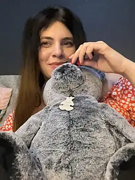 CurlyLara online show from 1, 2, 2025