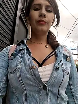 Alysson-- online show from 30, 1, 2025