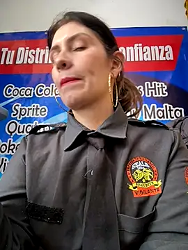 Alysson-- online show from 28, 10, 2025