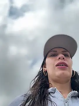 Alysson-- online show from 14, 4, 2026