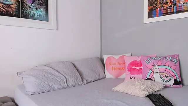 naughtyloverss online show from 31, 1, 2025