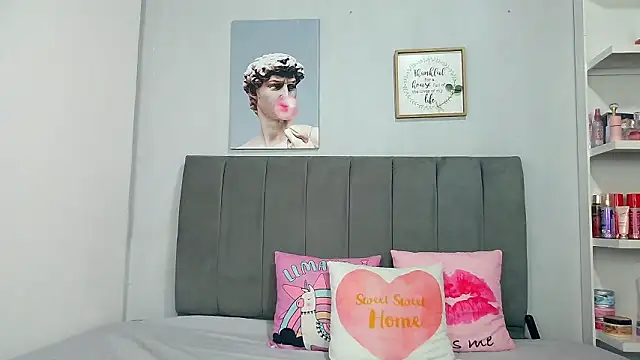 naughtyloverss online show from 1, 2, 2026