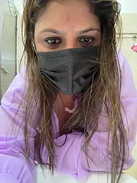 Snapshot of Reena_Darlinggg chatting on 23, 12, 2024 Reena Darlinggg online show from 23, 12, 2024