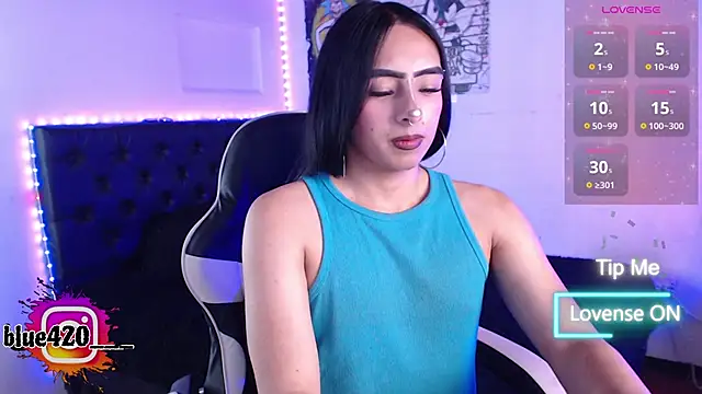 Snapshot of Skyler__blue4 chatting on 23, 11, 2025 Skyler blue4 online show from 23, 11, 2025