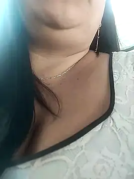 Snapshot of sara_pineros chatting on 24, 1, 2025 sara pineros online show from 24, 1, 2025