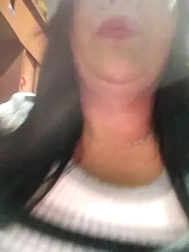 Snapshot of sara_pineros chatting on 11, 10, 2025 sara pineros online show from 11, 10, 2025