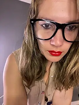 gwen ashly online show from 6, 4, 2026