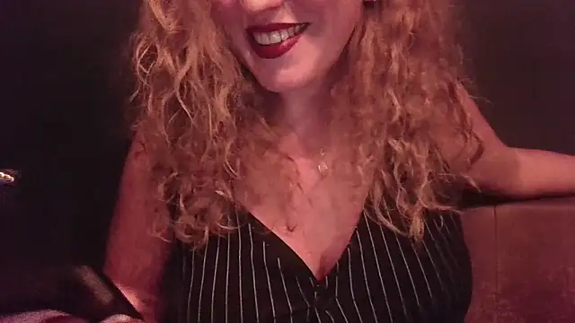 Snapshot of EyesWideShutNL chatting on 22, 10, 2025 EyesWideShutNL online show from 22, 10, 2025