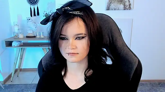 Elainebeness online show from 26, 2, 2025