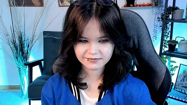 Elainebeness online show from 5, 3, 2025