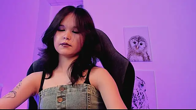 Elainebeness online show from 8, 3, 2025