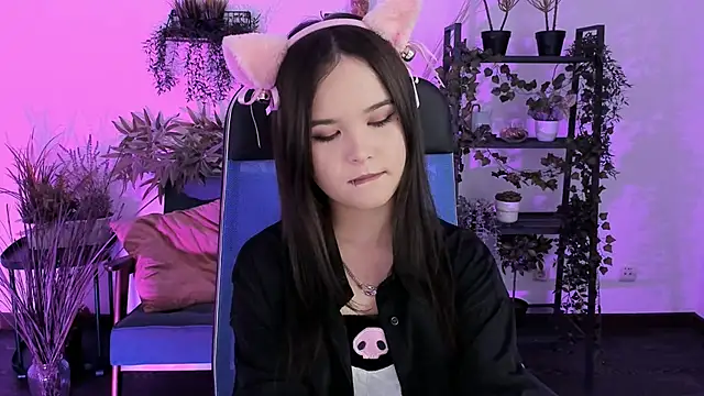 Elainebeness online show from 17, 12, 2025