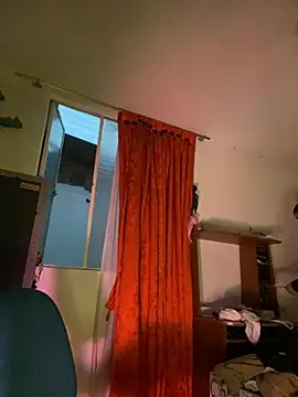 Miss oliviaa online show from 17, 5, 2026