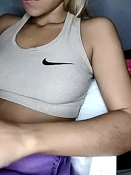 fofinhaa12 online show from 22, 3, 2025