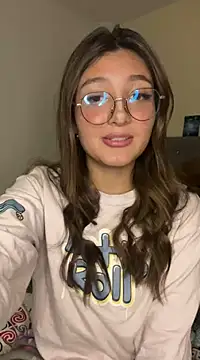 Snapshot of Afrodita_Shalom chatting on 5, 1, 2025 Afrodita Shalom online show from 5, 1, 2025