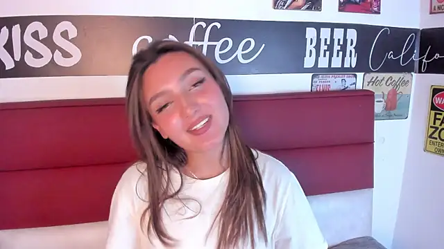 Snapshot of Afrodita_Shalom chatting on 7, 3, 2025 Afrodita Shalom online show from 7, 3, 2025