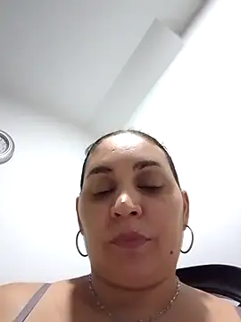 Snapshot of MirandaSoto chatting on 28, 1, 2025 MirandaSoto online show from 28, 1, 2025