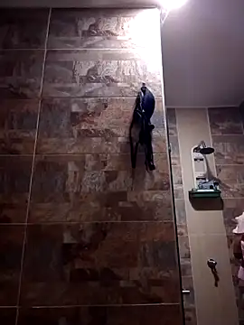 Snapshot of MirandaSoto chatting on 5, 2, 2025 MirandaSoto online show from 5, 2, 2025