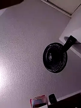 Snapshot of MirandaSoto chatting on 12, 2, 2025 MirandaSoto online show from 12, 2, 2025