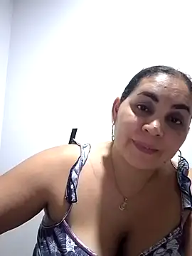 Snapshot of MirandaSoto chatting on 27, 2, 2025 MirandaSoto online show from 27, 2, 2025