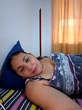 Snapshot of MirandaSoto chatting on 4, 3, 2025 MirandaSoto online show from 4, 3, 2025