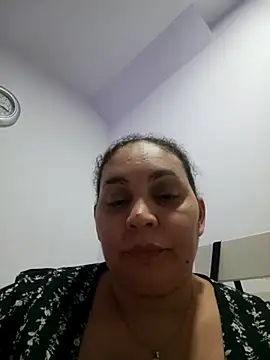 Snapshot of MirandaSoto chatting on 7, 3, 2025 MirandaSoto online show from 7, 3, 2025