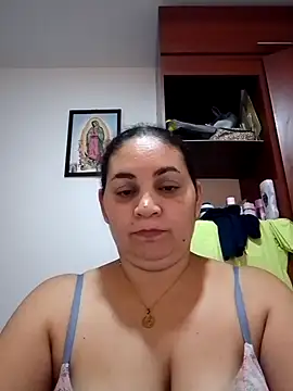 Snapshot of MirandaSoto chatting on 9, 3, 2025 MirandaSoto online show from 9, 3, 2025