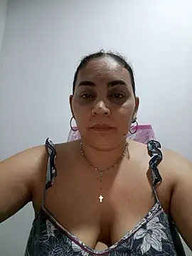 Snapshot of MirandaSoto chatting on 29, 9, 2025 MirandaSoto online show from 29, 9, 2025