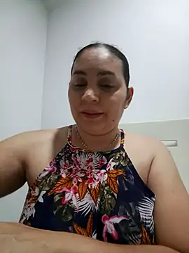 Snapshot of MirandaSoto chatting on 10, 10, 2025 MirandaSoto online show from 10, 10, 2025