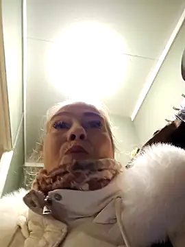 Snapshot of lisalustjouw chatting on 9, 1, 2025 lisalustjouw online show from 9, 1, 2025