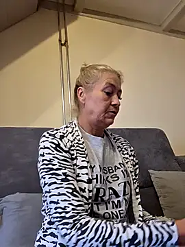 Snapshot of lisalustjouw chatting on 29, 9, 2025 lisalustjouw online show from 29, 9, 2025