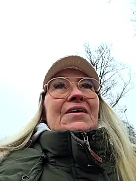 Snapshot of lisalustjouw chatting on 5, 2, 2026 lisalustjouw online show from 5, 2, 2026