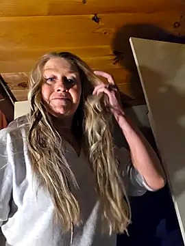 Snapshot of lisalustjouw chatting on 12, 4, 2026 lisalustjouw online show from 12, 4, 2026