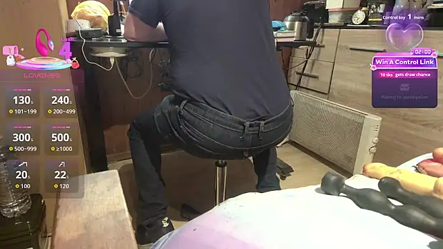 Snapshot of misteryman1956 chatting on 17, 4, 2026 misteryman1956 online show from 17, 4, 2026