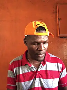 Snapshot of HutchMansell chatting on 29, 12, 2024 HutchMansell online show from 29, 12, 2024