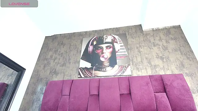 nicole  parker1 online show from 4, 10, 2025