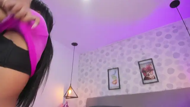 nicole  parker1 online show from 31, 3, 2026