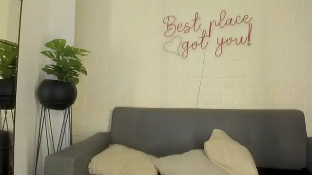 Snapshot of karina_gomez_18 chatting on 5, 2, 2026 karina gomez 18 online show from 5, 2, 2026