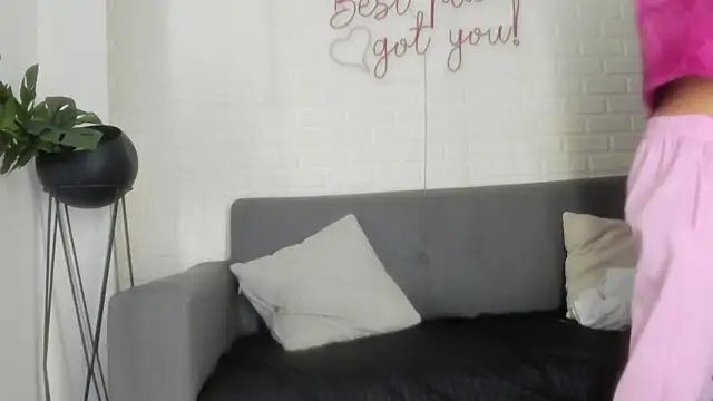 Snapshot of karina_gomez_18 chatting on 17, 2, 2026 karina gomez 18 online show from 17, 2, 2026