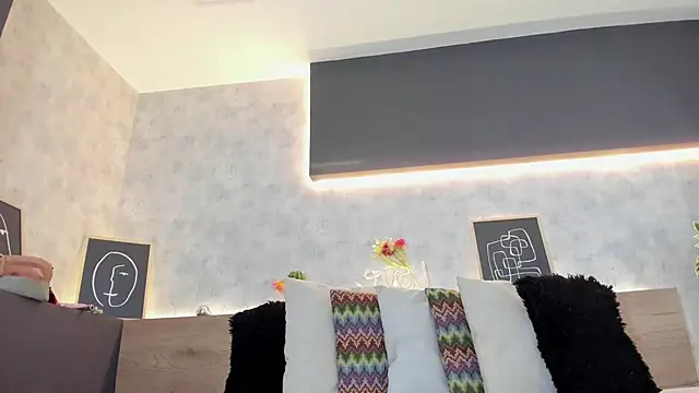 Snapshot of karina_gomez_18 chatting on 15, 3, 2026 karina gomez 18 online show from 15, 3, 2026