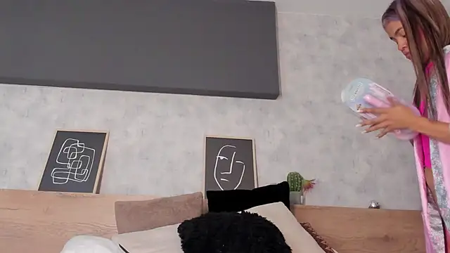 Snapshot of karina_gomez_18 chatting on 7, 4, 2026 karina gomez 18 online show from 7, 4, 2026