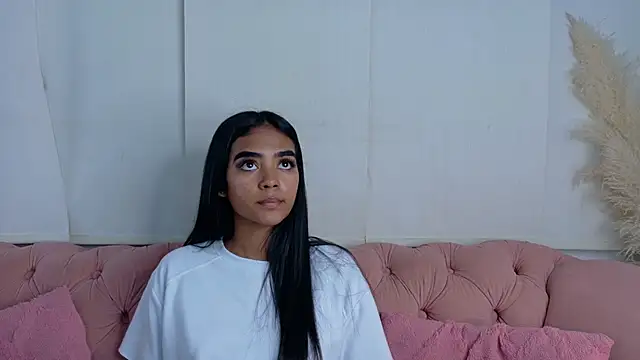 Snapshot of julieta_aguilar1 chatting on 18, 1, 2026 julieta aguilar1 online show from 18, 1, 2026