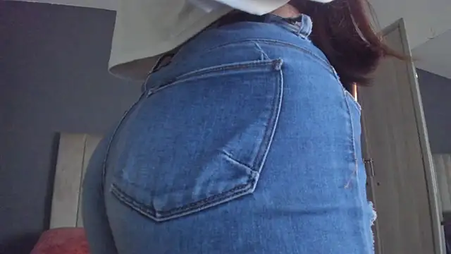 Charlotte Olsen  online show from 13, 2, 2025